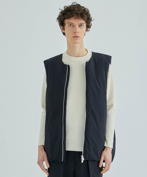 ATTACHMENT(アタッチメント)の「NY TAFFETA COLLARLESS DOWN VEST(その他アウター・メンズ・O.WHT/BLK・1/2)」の1枚目の写真