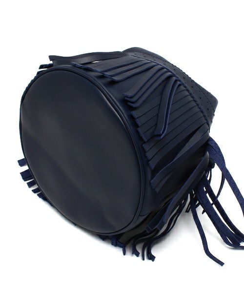 J&M Davidson(ジェイアンドエムデヴィッドソン)の「【大人気】J&M DAVIDSON フリンジショルダーバッグ/CARNIVAL/ワンハンドルバッグ(ショルダーバッグ・レディース・ブラウン/ネイビー/ブラック/ボルドー/アイボリー・FREE/フリー)」の10枚目の写真