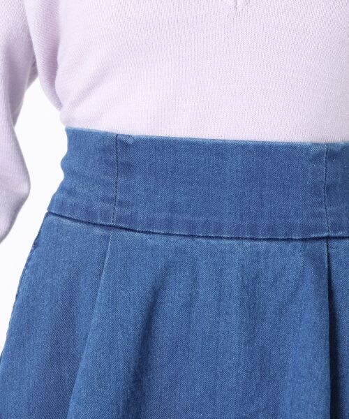 Heather（ヘザー）の「【1/3 プライスダウン！】デニムタックフレアスカート（スカート・レディース・ブルー/ネイビー・FREE）」の5枚目の写真