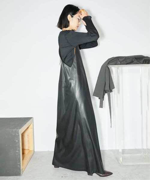 CITYSHOP(シティーショップ)の「《予約》FAUX LEATHER DRESS 3:ワンピース(ワンピース/ドレス・ブラック/(001)/36/在庫あり/38)」の3枚目の写真
