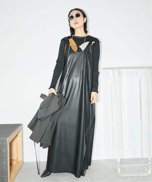CITYSHOP(シティーショップ)の「《予約》FAUX LEATHER DRESS 3:ワンピース(ワンピース/ドレス・ブラック/(001)/36/在庫あり/38)」の2枚目の写真