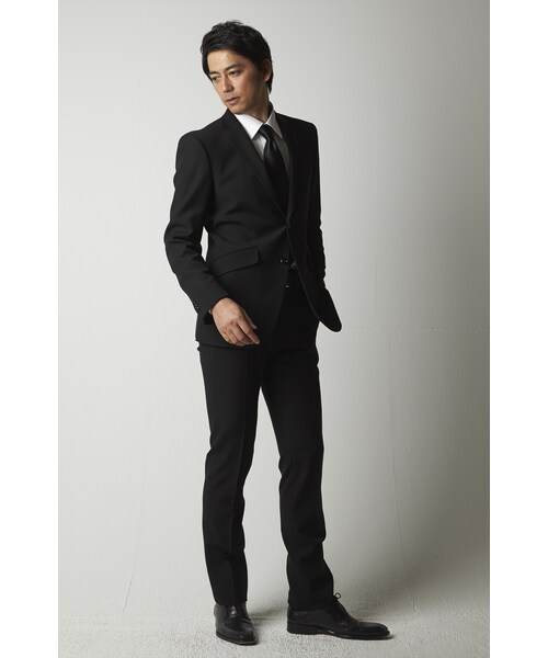 MONOIR（モノワール）の「ヤングフォーマルスーツ（スーツジャケット・メンズ・ブラック（濃染加工）・Y体3号（スリム体型/身長160cmまで）/Y体4号（スリム体型/身長165cmまで）/Y体5号（スリム体型/身長170cmまで）/Y体6号（スリム体型/身長175cmまで）/Y体7号（スリム体型/身長180cmまで）/Y体8号（スリム体型/身長185cmまで）/A体3号（標準体型/身長160cmまで）/A体4号（標準体型/身長165cmまで）/A体5号（標準体型/身長170cmまで）/A体6号（標準体型/身長175cmまで）/A体7号（標準体型/身長180cmまで）/A体8号（標準体型/身長185cmまで））」の4枚目の写真