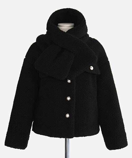 DHOLIC（ディーホリック）の「マフラーsetパールボタンボアジャケット（ブルゾン・レディース・アイボリー/ブラック・free）」の2枚目の写真