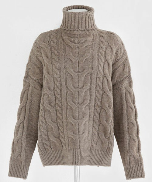 DHOLIC(ディーホリック)の「パステルカラータートルケーブルニット(ニット/セーター・レディース・ココア/イエロー/ディープスカイブルー/ピンク/ライトベージュ・free)」の1枚目の写真