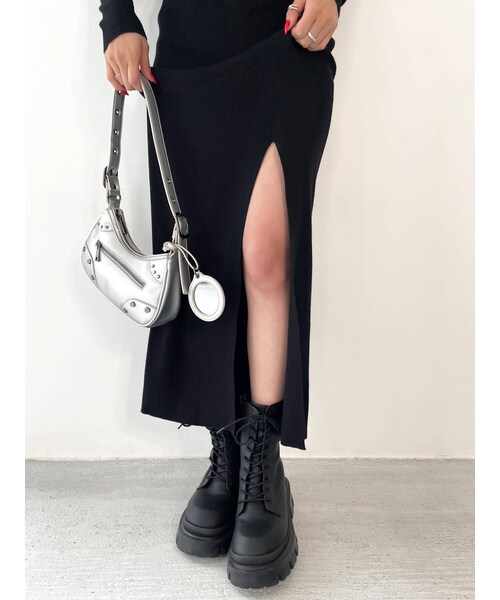 EMODA(エモダ)の「カーブスリットマキシニットワンピース(ワンピース・ベージュ/グレー/ブラック・F)」の6枚目の写真