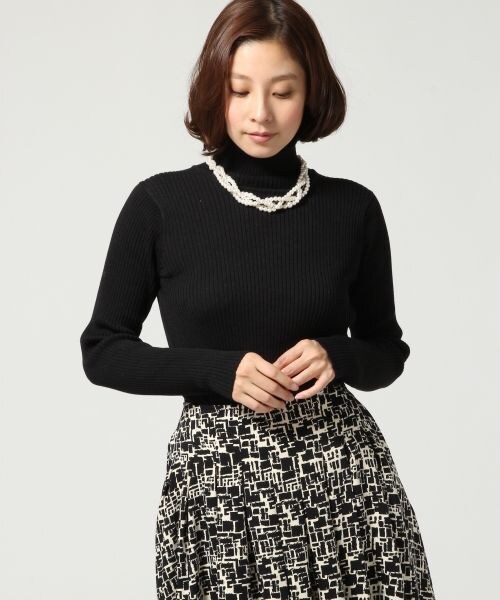 LEPSIM(レプシィム)の「【NEW ARRIVAL】12GリブタートルLS(トップス・レディース・オフ/ブラック/グレー/ネイビー・M/L)」の2枚目の写真