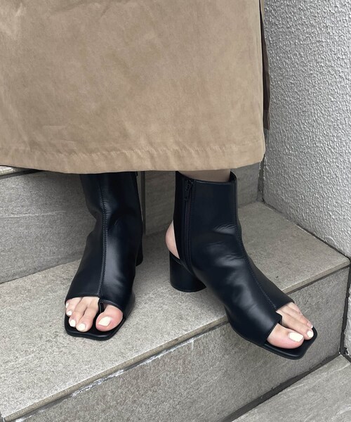 サンダルブーツ