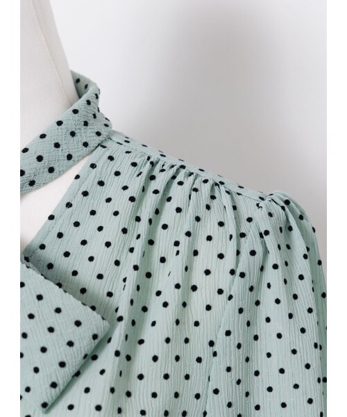 Marjorie（マージョリー）の「落子，復古水玉點點綁結領襯衫（トップス・レディース・深藍/淺綠・S/M）」の9枚目の写真