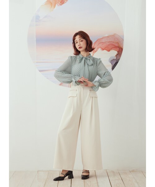 Marjorie（マージョリー）の「落子，復古水玉點點綁結領襯衫（トップス・レディース・深藍/淺綠・S/M）」の12枚目の写真