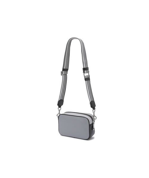 MARC JACOBS（マークジェイコブス）の「Cb Signet Flash_Rock Grey