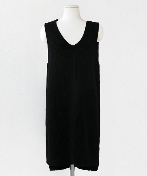 DHOLIC（ディーホリック）の「Vネックリブニットワンピース（ワンピース・レディース・マスタード/クリーム/ブラック・free）」の3枚目の写真