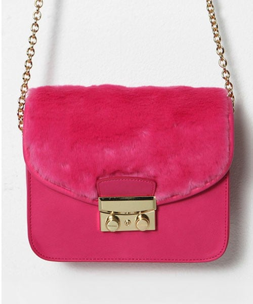 DHOLIC（ディーホリック）の「フェイクファー×レザーミニチェーンバッグ（ショルダーバッグ・レディース・ブルー0/ブラックグレー/ワイン/ブラック/ホットピンク/クリーム・one）」の5枚目の写真