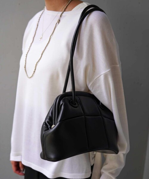 B'2nd（ビーセカンド）の「ADD CULUMN(アドカラム) PUFF-CLASP/口金バック（バッグ・ブラック/ホワイト/ベージュ/クリーム・F）」の5枚目の写真