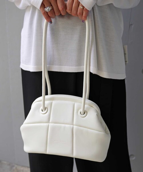 B'2nd（ビーセカンド）の「ADD CULUMN(アドカラム) PUFF-CLASP/口金バック（バッグ・ブラック/ホワイト/ベージュ/クリーム・F）」の7枚目の写真