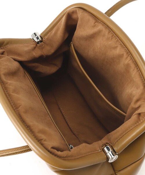 B'2nd（ビーセカンド）の「ADD CULUMN(アドカラム) PUFF-CLASP/口金バック（バッグ・ブラック/ホワイト/ベージュ/クリーム・F）」の17枚目の写真