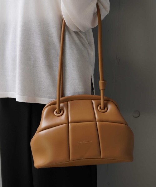 B'2nd（ビーセカンド）の「ADD CULUMN(アドカラム) PUFF-CLASP/口金バック（バッグ・ブラック/ホワイト/ベージュ/クリーム・F）」の9枚目の写真
