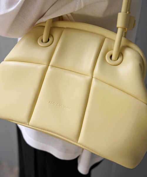 B'2nd（ビーセカンド）の「ADD CULUMN(アドカラム) PUFF-CLASP/口金バック（バッグ・ブラック/ホワイト/ベージュ/クリーム・F）」の2枚目の写真