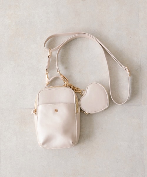 OLIVE des OLIVE(オリーブデオリーブ)の「ハートポーチ付ショルダー(ショルダーバッグ・レディース・アイボリー/ピンク系その他/ブラック・FREE)」の1枚目の写真