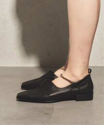 GRISE レザー スクエア クロスシームアンクル フラット ホワイト　靴 GRISEレザースクエアクロスシームアンクルフラット（フラットシューズ