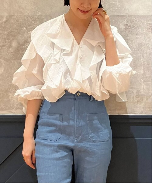 IENA（イエナ）の「《予約》IENA LA BOUCLE cotton フリルシャツ（その他・ホワイト/フリー）」の3枚目の写真