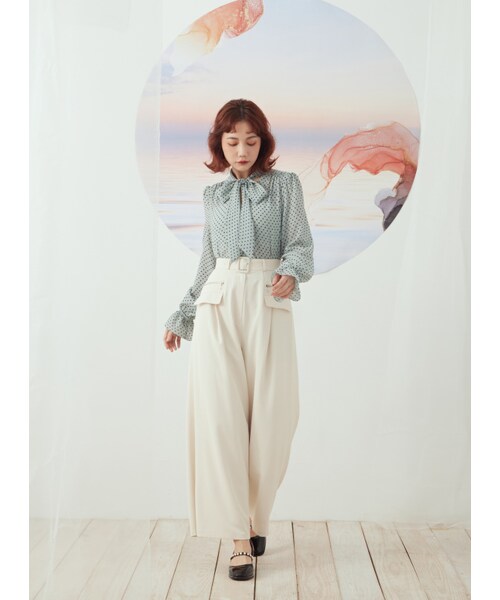 Marjorie（マージョリー）の「微光透影，特色口袋設計修身寬褲（パンツ・レディース・米白/淺紫・XS/S/M/L）」の5枚目の写真