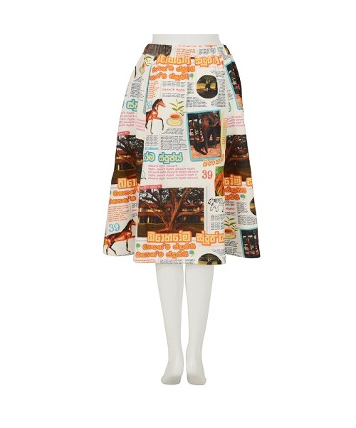 mercibeaucoup,（メルシーボークー）の「メルシーボークー、 / シンブンウラケ / スカート（スカート・レディース・multi・01）」の2枚目の写真