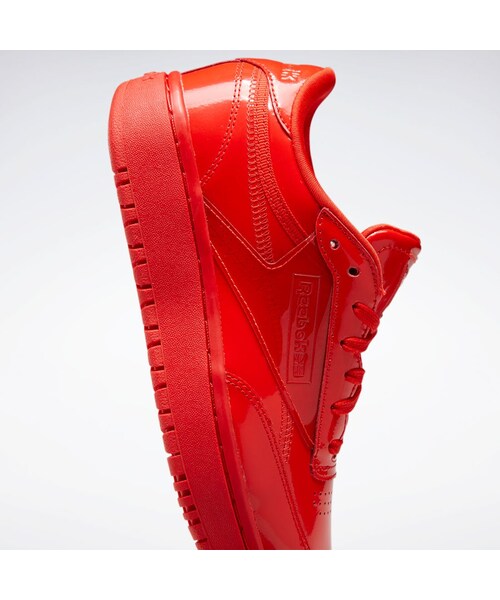Reebok（リーボック）の「【Reebok CLASSIC x Cardi B】カーディ・B クラブ シー / Cardi B Club C Double Shoes（インスティンクトレッド）（シューズ・インスティンクトレッド・220 (22.0cm)/225 (22.5cm)/230 (23.0cm)/235 (23.5cm)/240 (24.0cm)/245 (24.5cm)/250 (25.0cm)/255 (25.5cm)/260 (26.0cm)/265 (26.5cm)/270 (27.0cm)/275 (27.5cm)/280 (28.0cm)）」の8枚目の写真