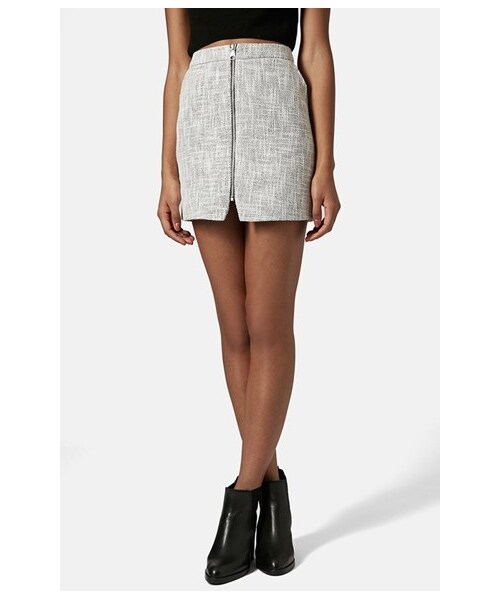 TOPSHOP(トップショップ)の「Topshop 'Rosie' Monochrome Miniskirt(スカート・レディース・Grey・Regular 10 (10-12 US)/Regular 4 (0-2 US)/Regular 6 (2-4 US)/Regular 8 (6-8 US)/Regular 2 (0 US)/Regular 12 (14 US))」の6枚目の写真