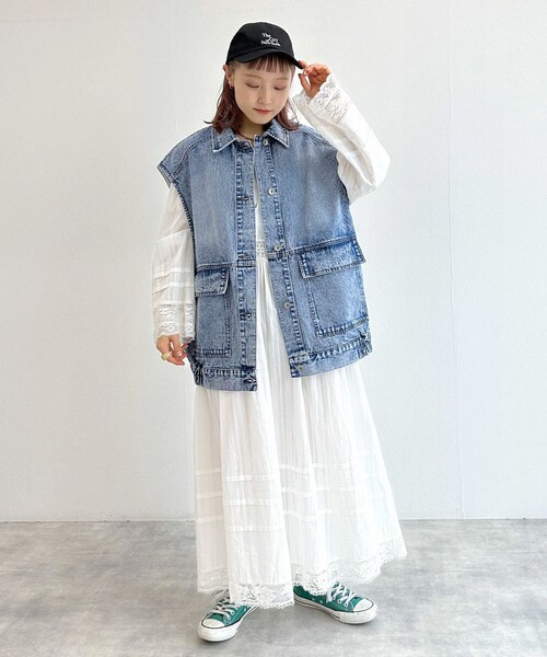 w closet（ダブルクローゼット）の「★先行予約★ビッグデニムベスト【2月上旬入荷】（ジャケット/アウター・レディース・ケミカルブルー・FREE）」の8枚目の写真