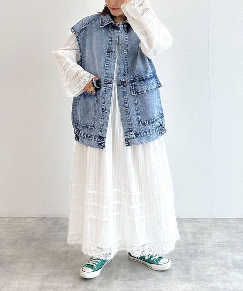 w closet（ダブルクローゼット）の「★先行予約★ビッグデニムベスト【2月上旬入荷】（ジャケット/アウター・レディース・ケミカルブルー・FREE）」の3枚目の写真
