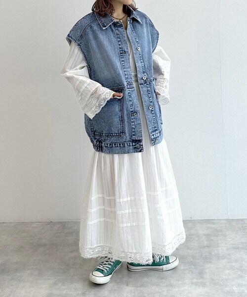 w closet（ダブルクローゼット）の「★先行予約★ビッグデニムベスト【2月上旬入荷】（ジャケット/アウター・レディース・ケミカルブルー・FREE）」の11枚目の写真