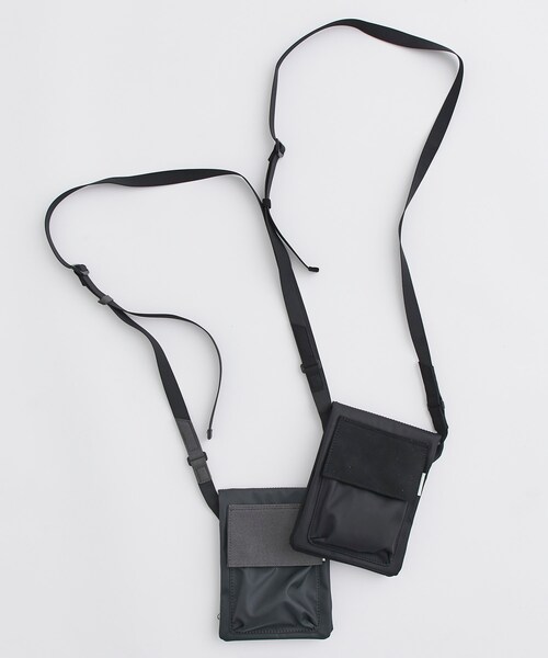 PUBLIC TOKYO(パブリックトウキョウ)の「ポリッシュナイロンマルチポーチ(ハンドバッグ・メンズ・D.GRY/CCL/BLK・FREE)」の2枚目の写真