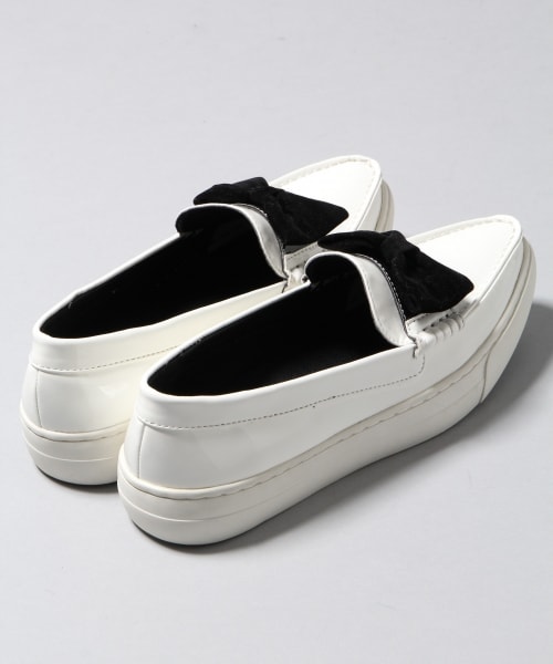 JEANASIS（ジーナシス）の「【先行予約】MARQUIスニーカー（シューズ・レディース・オフホワイト/ブラック・M（24.5～25cm）/L（25～25.5cm））」の6枚目の写真