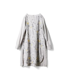 Sunny clouds（サニークラウズ）の「サニークラウズ 白と黄色のガーベラ畑チュニック〈レディース〉（レディースファッション > ワンピース・チュニック > チュニック）」