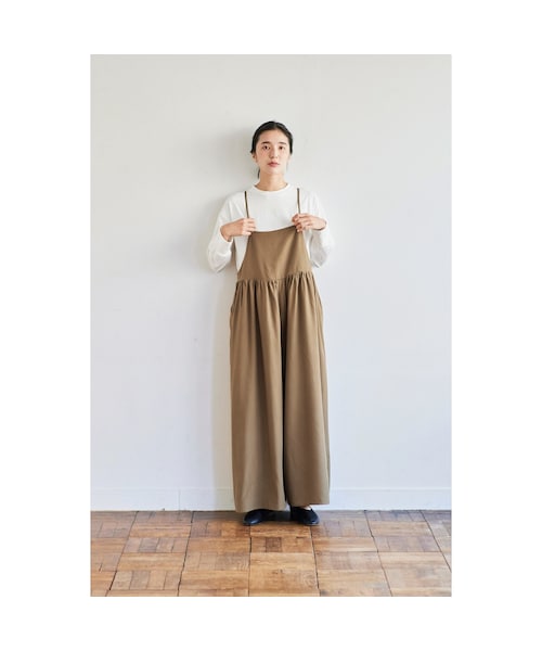 avecmoi（アヴェクモワ）の「アヴェクモワ キャミサロペット〈ブラウン〉（レディースファッション > ボトムス > サロペット・オーバーオール・レディース・ブラウン・（わたり幅54.5/また下丈54cm）/（わたり幅56/また下丈54cm）/（わたり幅53/また下丈54cm）/（わたり幅51.5/また下丈54cm））」の3枚目の写真