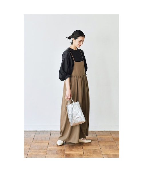 avecmoi（アヴェクモワ）の「アヴェクモワ キャミサロペット〈ブラウン〉（レディースファッション > ボトムス > サロペット・オーバーオール・レディース・ブラウン・（わたり幅54.5/また下丈54cm）/（わたり幅56/また下丈54cm）/（わたり幅53/また下丈54cm）/（わたり幅51.5/また下丈54cm））」の10枚目の写真