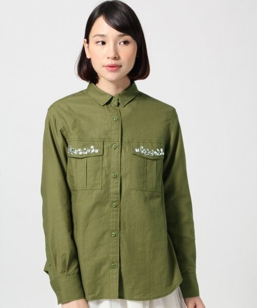 LEPSIM（レプシィム）の「【WEB先行予約】ワークビジューツキシャツ（トップス・レディース・カモフラ/カーキ・Ｍ/Ｌ）」の8枚目の写真