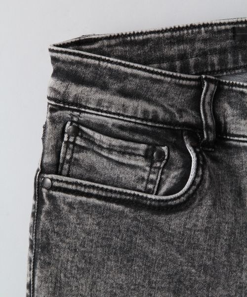 JEANASIS（ジーナシス）の「15SSレギュラーデニムスキニー（パンツ・レディース・ケミカルグレー/ケミカルブルー/インディゴブルー/インディゴネイビー・S/M）」の8枚目の写真