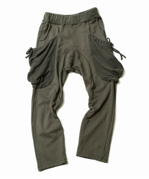 VIRGOwearworks(ヴァルゴウェアワークス)の「SWT PETAURISTA CARGO スウェット カーゴパンツ(パンツ・メンズ・CHARCOAL/KHAKI/BLACK・2/3/4)」の4枚目の写真