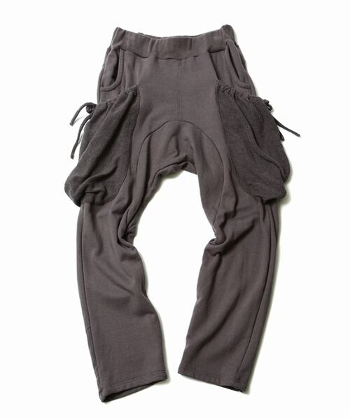 VIRGOwearworks(ヴァルゴウェアワークス)の「SWT PETAURISTA CARGO スウェット カーゴパンツ(パンツ・メンズ・CHARCOAL/KHAKI/BLACK・2/3/4)」の2枚目の写真