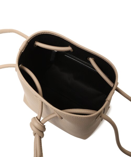 VASIC（ヴァジック）の「BOND MINI LEATHER（STONE）（バッグ・レディース・T.GRAY/05・F）」の7枚目の写真