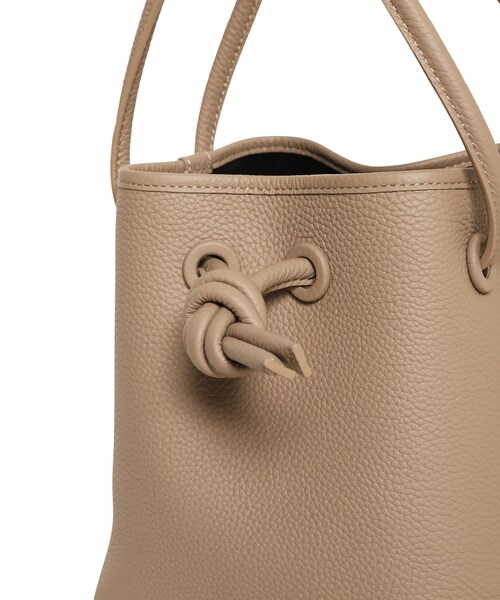 VASIC（ヴァジック）の「BOND MINI LEATHER（STONE）（バッグ・レディース・T.GRAY/05・F）」の4枚目の写真