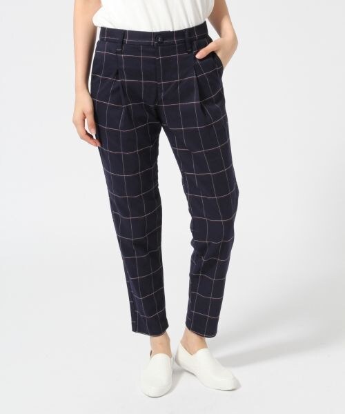 LOWRYS FARM(ローリーズファーム)の「コウシチェックテーパードパンツ(パンツ・レディース・オフ×チェック/ブルー×チェック/ネイビー×チェック・F)」の3枚目の写真