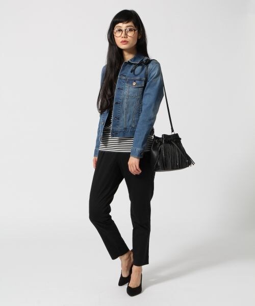 GLOBAL WORK（グローバルワーク）の「サテンストレッチテーパード（パンツ・レディース・ホワイト05/ブラック09/グレージュ12/ブルー85・Ｓ/Ｍ/Ｌ）」の7枚目の写真