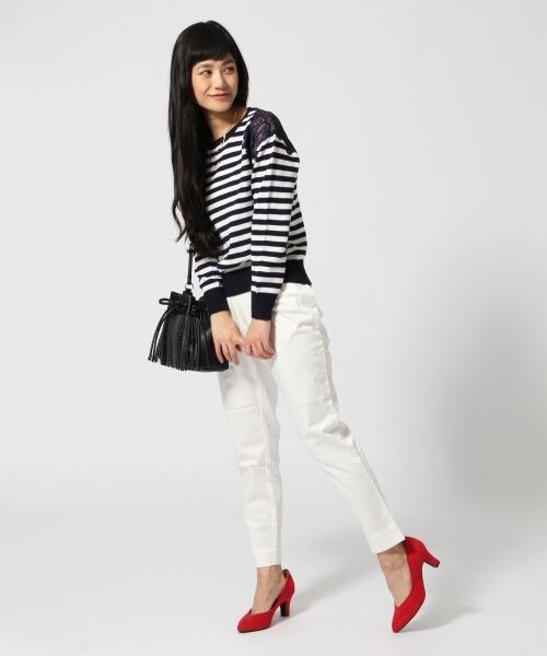 GLOBAL WORK（グローバルワーク）の「サテンストレッチテーパード（パンツ・レディース・ホワイト05/ブラック09/グレージュ12/ブルー85・Ｓ/Ｍ/Ｌ）」の5枚目の写真