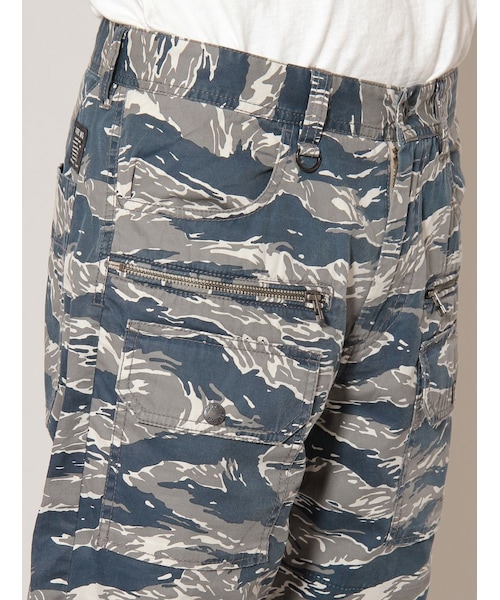 AVIREX（アヴィレックス）の「avirex/アヴィレックス/メンズ/TIGER CAMO 8 POCKETS SHORT PANTS/タイガーカモ 8ポケット ショートパンツ（パンツ・メンズ・GREY・M/L/XL）」の5枚目の写真