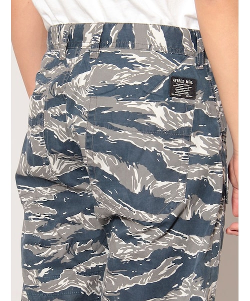 AVIREX（アヴィレックス）の「avirex/アヴィレックス/メンズ/TIGER CAMO 8 POCKETS SHORT PANTS/タイガーカモ 8ポケット ショートパンツ（パンツ・メンズ・GREY・M/L/XL）」の6枚目の写真