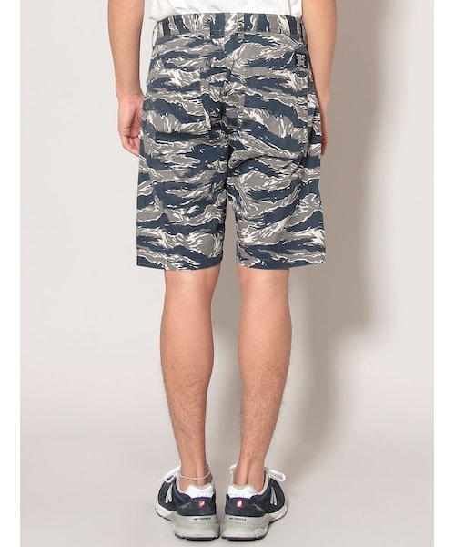 AVIREX（アヴィレックス）の「avirex/アヴィレックス/メンズ/TIGER CAMO 8 POCKETS SHORT PANTS/タイガーカモ 8ポケット ショートパンツ（パンツ・メンズ・GREY・M/L/XL）」の3枚目の写真