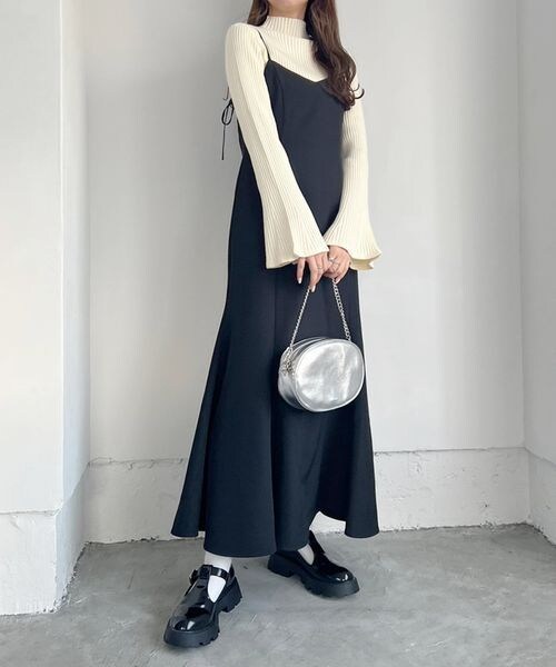 Heather(ヘザー)の「Tストラップボリュームソールシューズ(シューズ・ブラック 09・M(~23.5)/L(~24.5))」の3枚目の写真