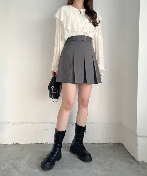 Heather（ヘザー）の「ベルト付きプリーツミニスカート（スカート・アイボリー 08/ブラック 09/グレー 18/デニム 85・S/M）」の18枚目の写真